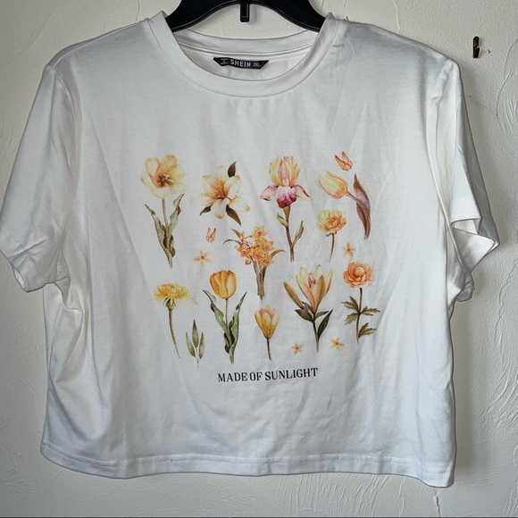 Shein Floral Graphic Cropped Crew Neck T-Shirt 2X - Picture 1 of 7